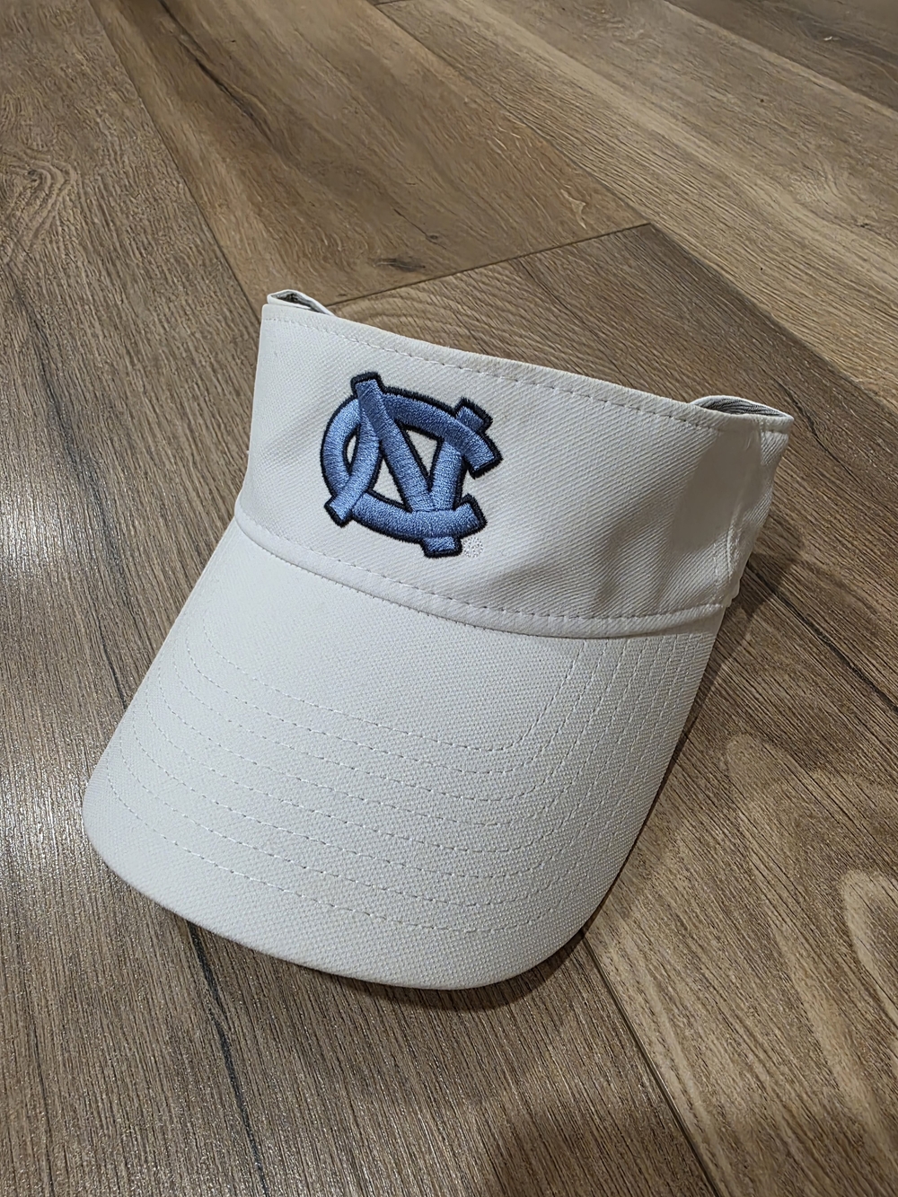 Nike White Visor - UNC Logo